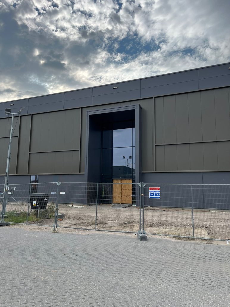 Padelhal in Almere - Bridan - Dak- en Wandbeplating